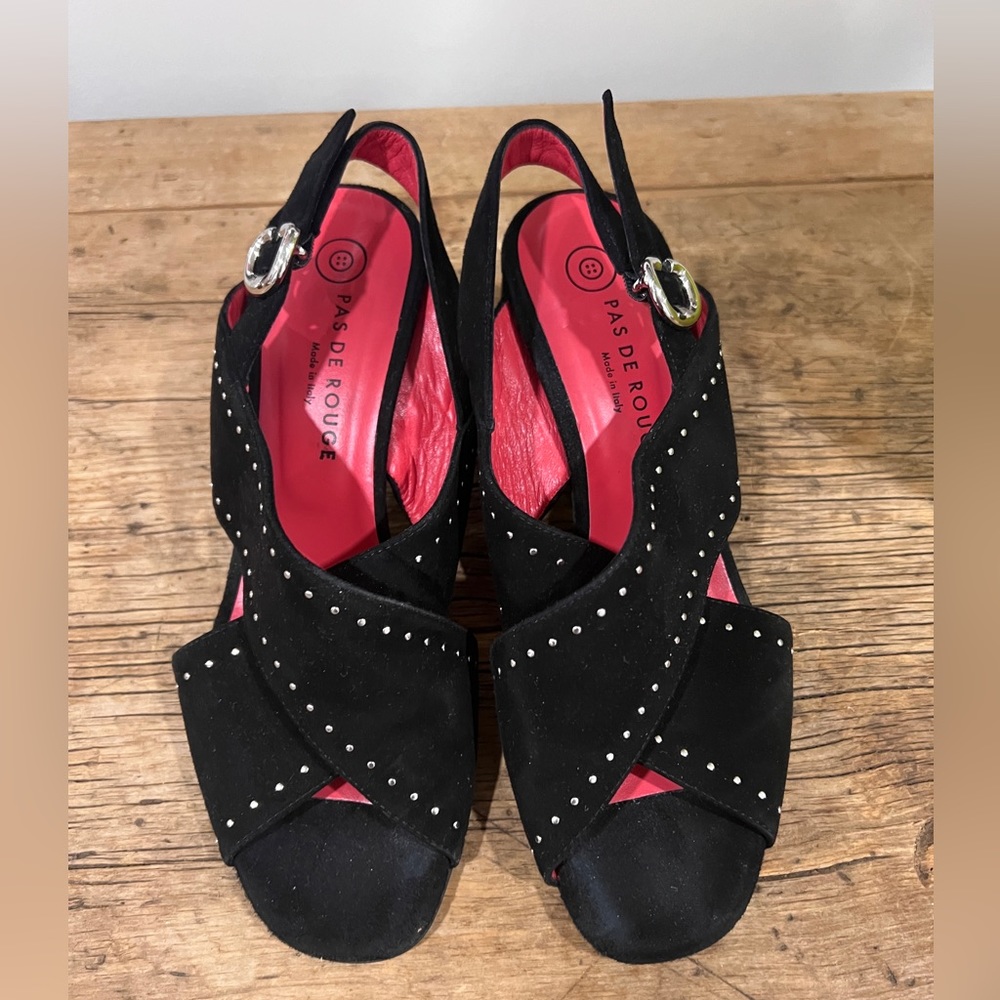 Pas de Rouge Black Suede Block Heel Sandals